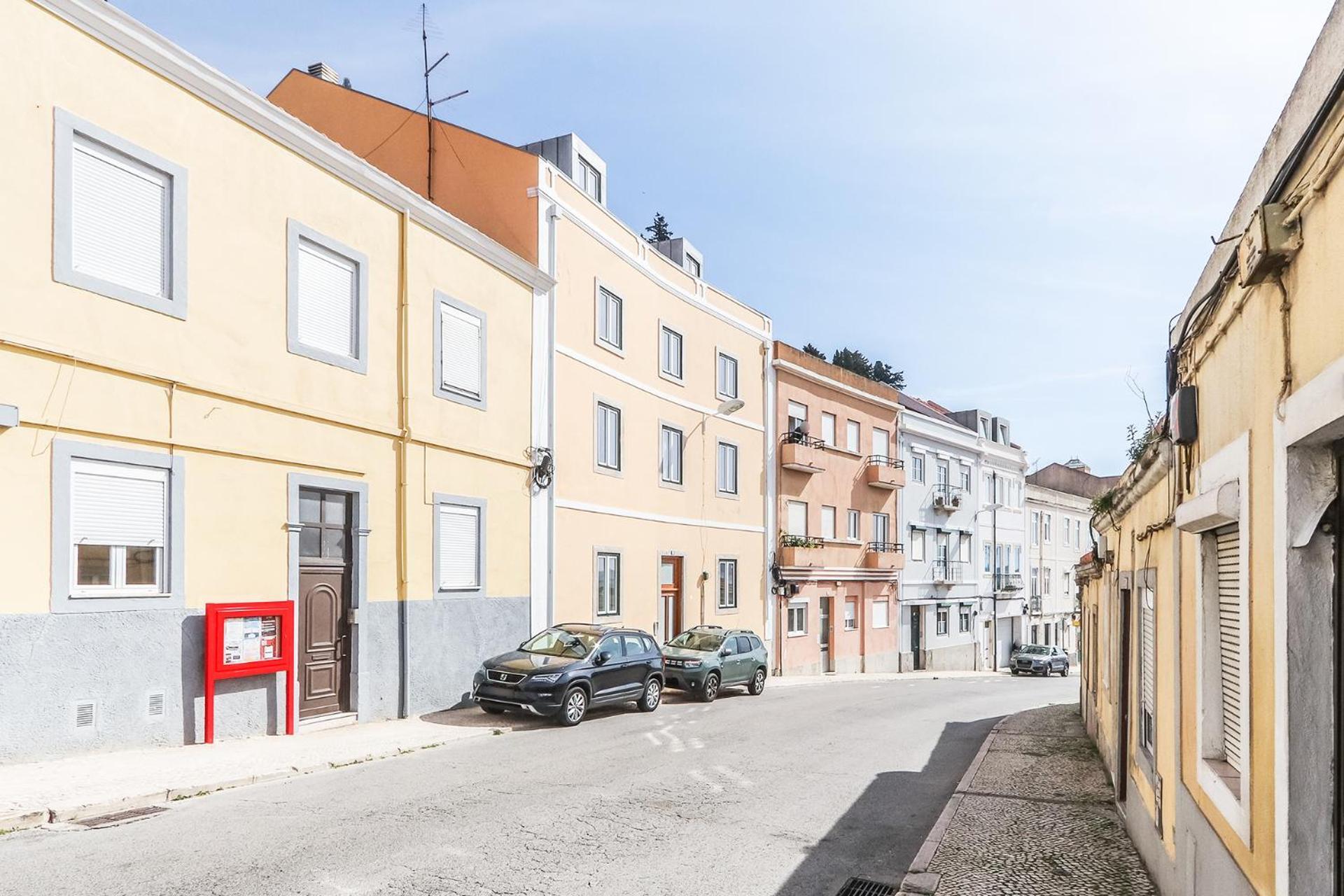 Vita Portucale ! Mp88 Building Lisbon Bagian luar foto