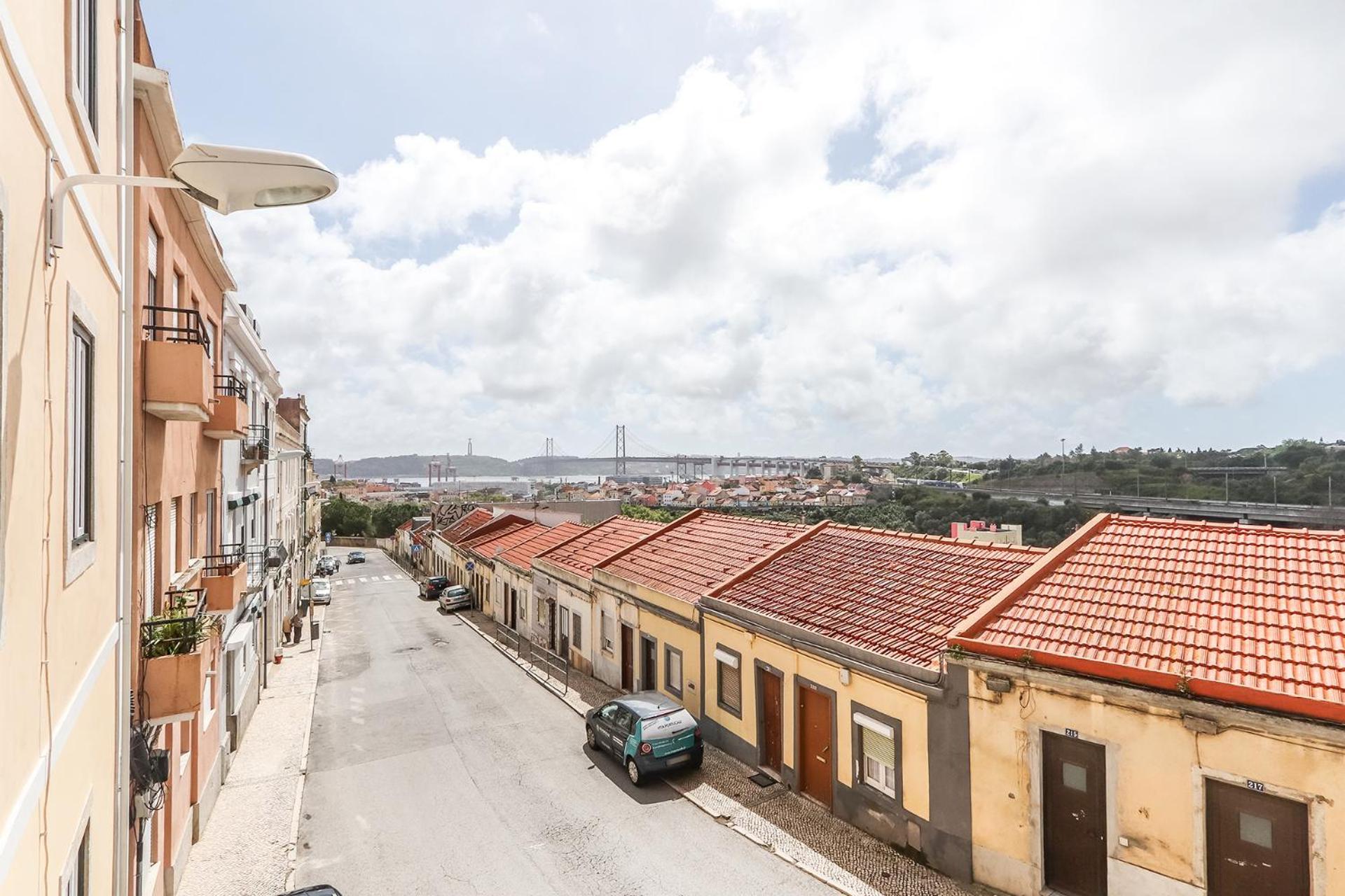 Vita Portucale ! Mp88 Building Lisbon Bagian luar foto