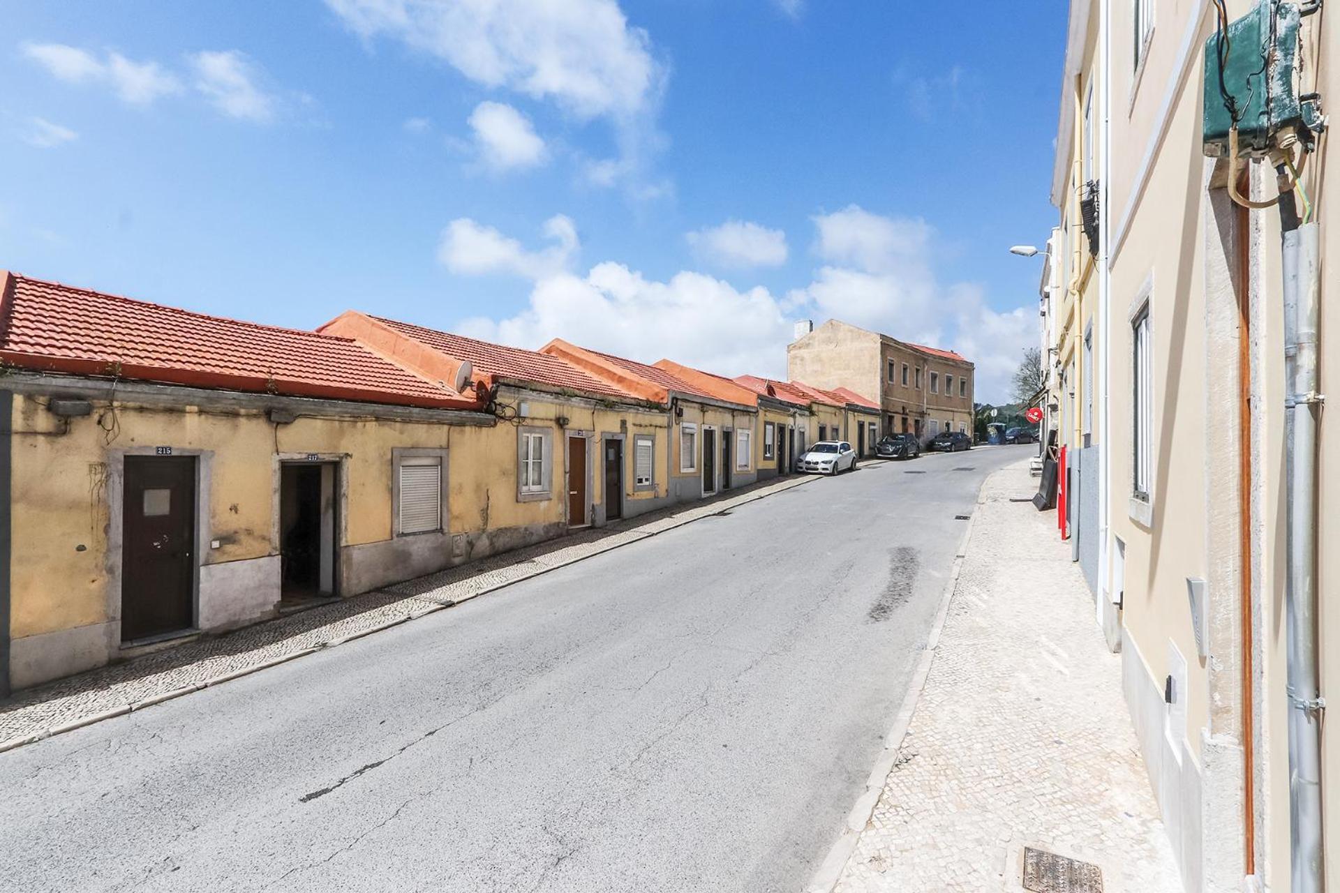 Vita Portucale ! Mp88 Building Lisbon Bagian luar foto